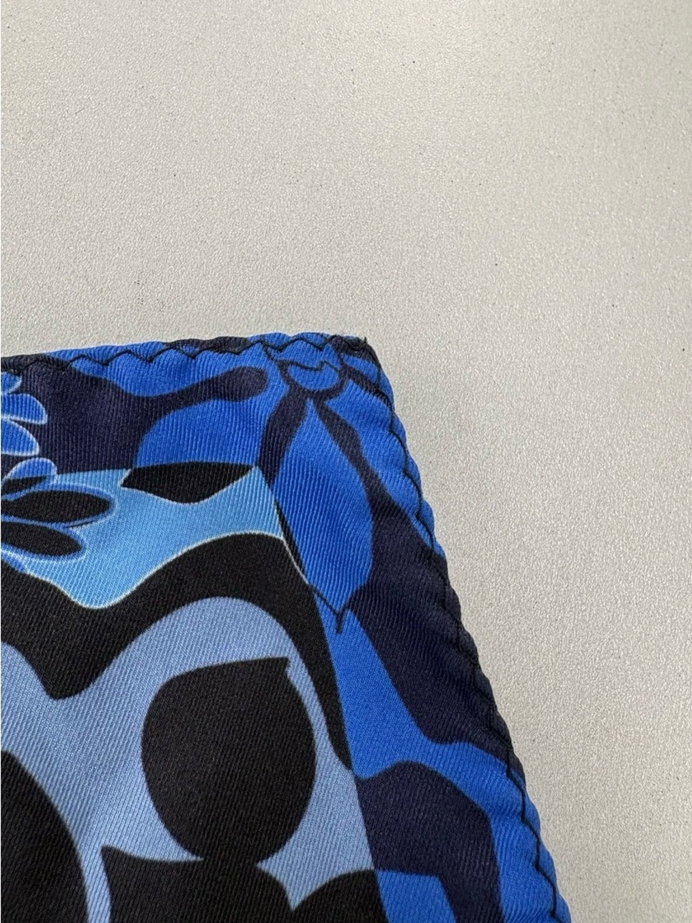 ETRO Milano Blue Floral Silk Twill Pocket Square Mini Scarf 16x16 Made In Italy - Picture 8 of 9
